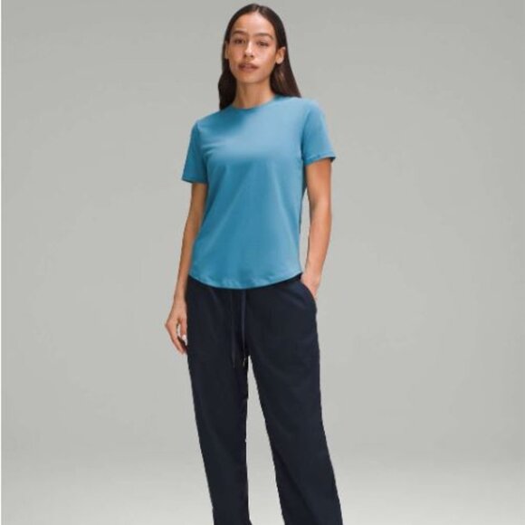 Lululemon Love Crewneck T-Shirt - Picture 1 of 3